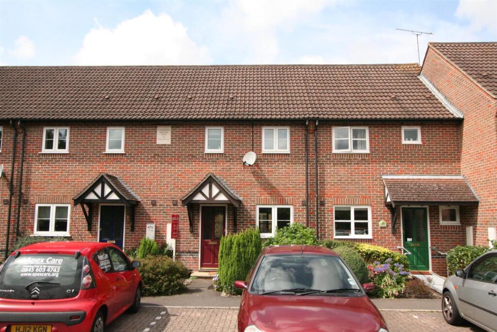 2 bed Mid Terraced House for rent in Broadgate. From Sparks Ellison - Chandler's Ford 2 bed Mid Terraced House for rent in Broadgate. From Sparks Ellison - Chandler's Ford