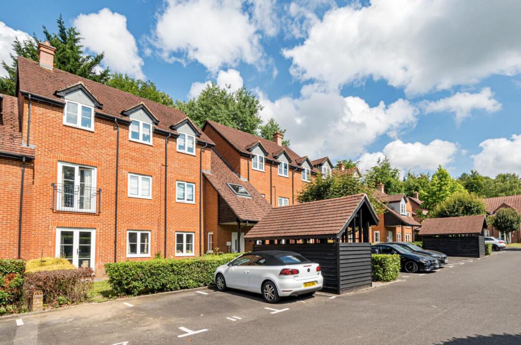 2 bed 1st Floor Flat for rent in South Down. From Sparks Ellison - Chandler's Ford
