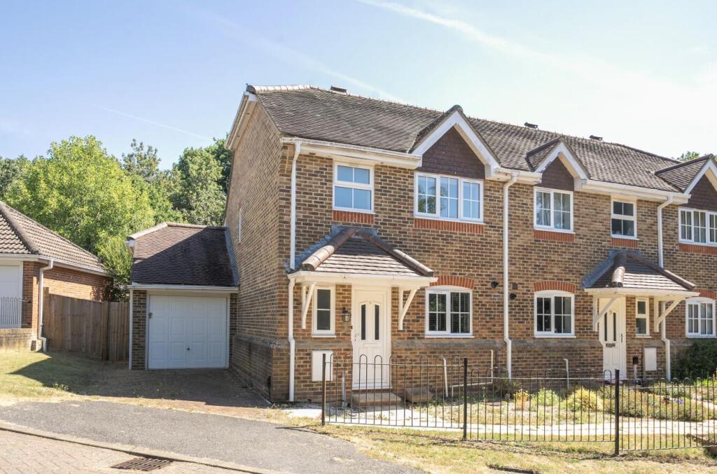 3 bed Detached for rent in North Baddesley. From Sparks Ellison - Chandler's Ford 3 bed Detached for rent in North Baddesley. From Sparks Ellison - Chandler's Ford