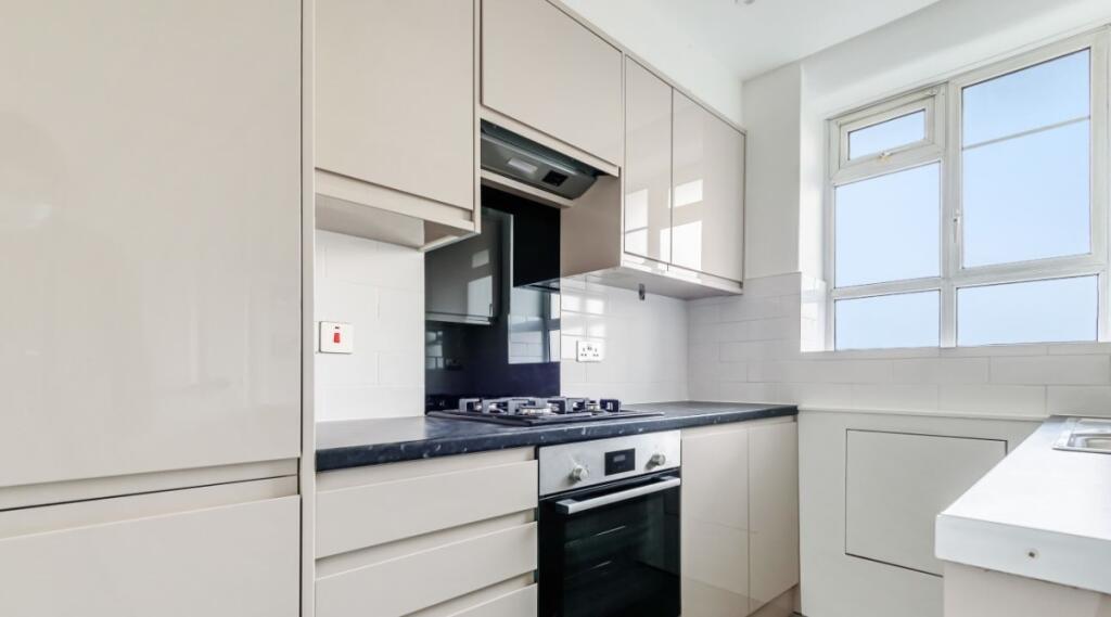 2 bed Apartment for rent in Hammersmith. From Kinleigh Folkard & Hayward