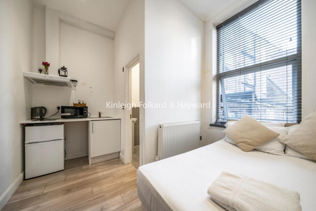 4 bed 1st Floor Flat for rent in London. From Kinleigh Folkard & Hayward - Sales - Hammersmith & Shepherds Bush 4 bed 1st Floor Flat for rent in London. From Kinleigh Folkard & Hayward - Sales - Hammersmith & Shepherds Bush