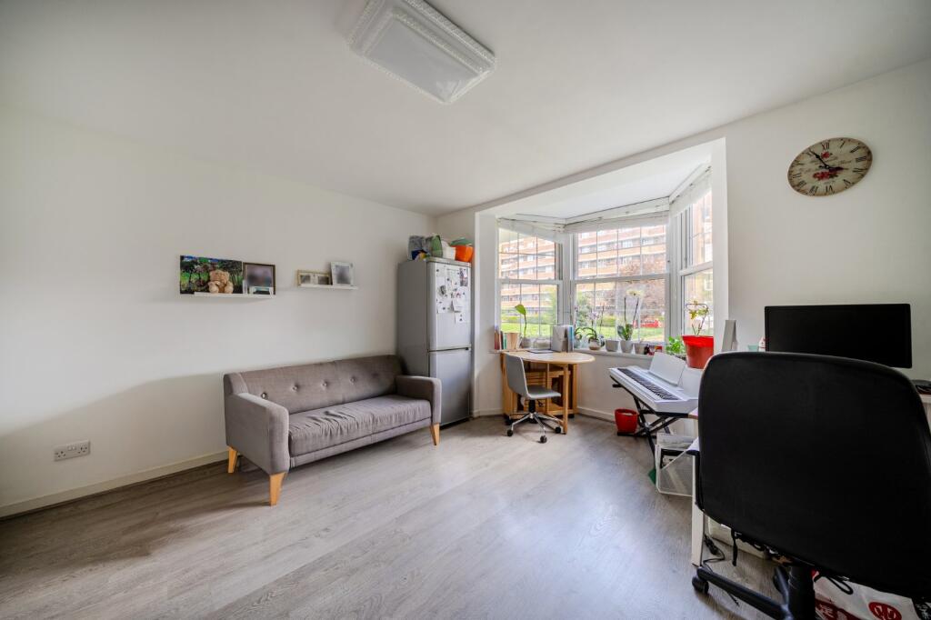 1 bed 1st Floor Flat for rent in London. From Kinleigh Folkard & Hayward - Sales - Hammersmith & Shepherds Bush