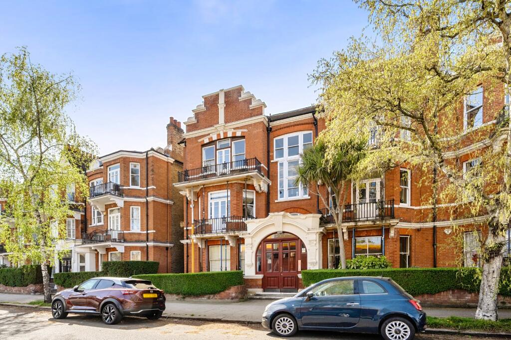 2 bed 1st Floor Flat for rent in Hammersmith. From Kinleigh Folkard & Hayward - Sales - Hammersmith & Shepherds Bush