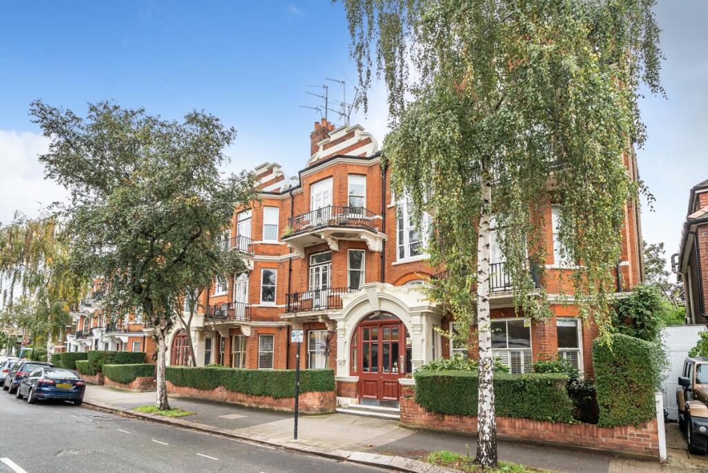 3 bed 1st Floor Flat for rent in Hammersmith. From Kinleigh Folkard & Hayward - Sales - Hammersmith & Shepherds Bush