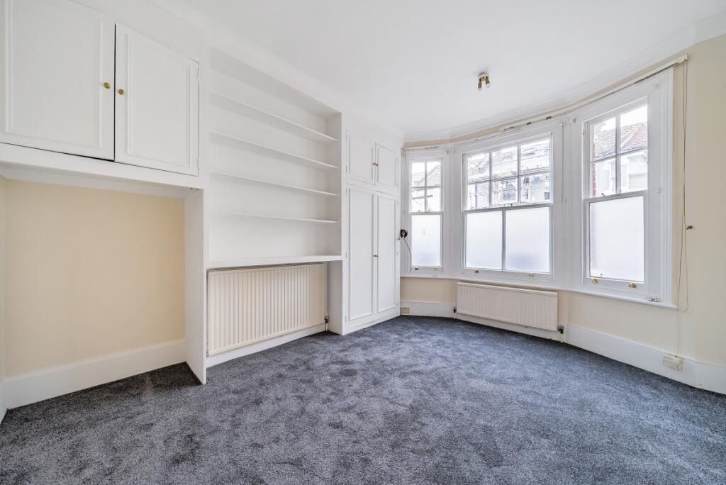1 bed 1st Floor Flat for rent in London. From Kinleigh Folkard & Hayward - Sales - Hammersmith & Shepherds Bush