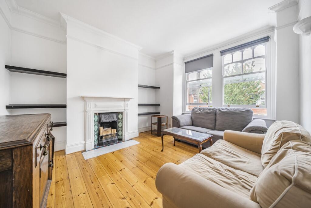 3 bed 1st Floor Flat for rent in Hammersmith. From Kinleigh Folkard & Hayward - Sales - Hammersmith & Shepherds Bush