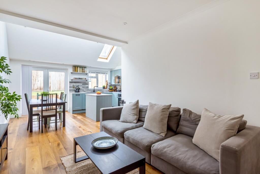 3 bed Detached for rent in London. From Kinleigh Folkard & Hayward - Sales - Hammersmith & Shepherds Bush 3 bed Detached for rent in London. From Kinleigh Folkard & Hayward - Sales - Hammersmith & Shepherds Bush