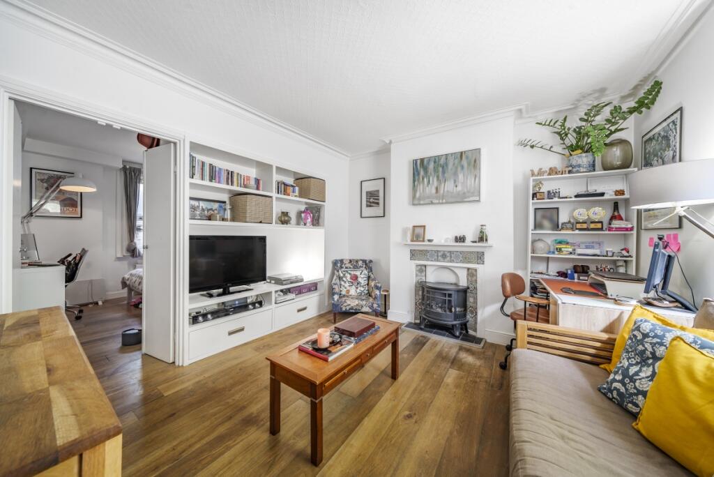 1 bed 1st Floor Flat for rent in Hammersmith. From Kinleigh Folkard & Hayward - Sales - Hammersmith & Shepherds Bush