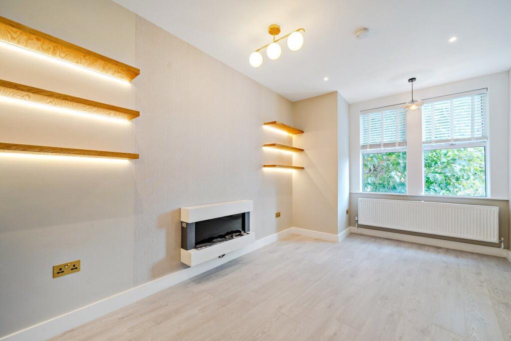 2 bed 1st Floor Flat for rent in Hammersmith. From Kinleigh Folkard & Hayward - Sales - Hammersmith & Shepherds Bush