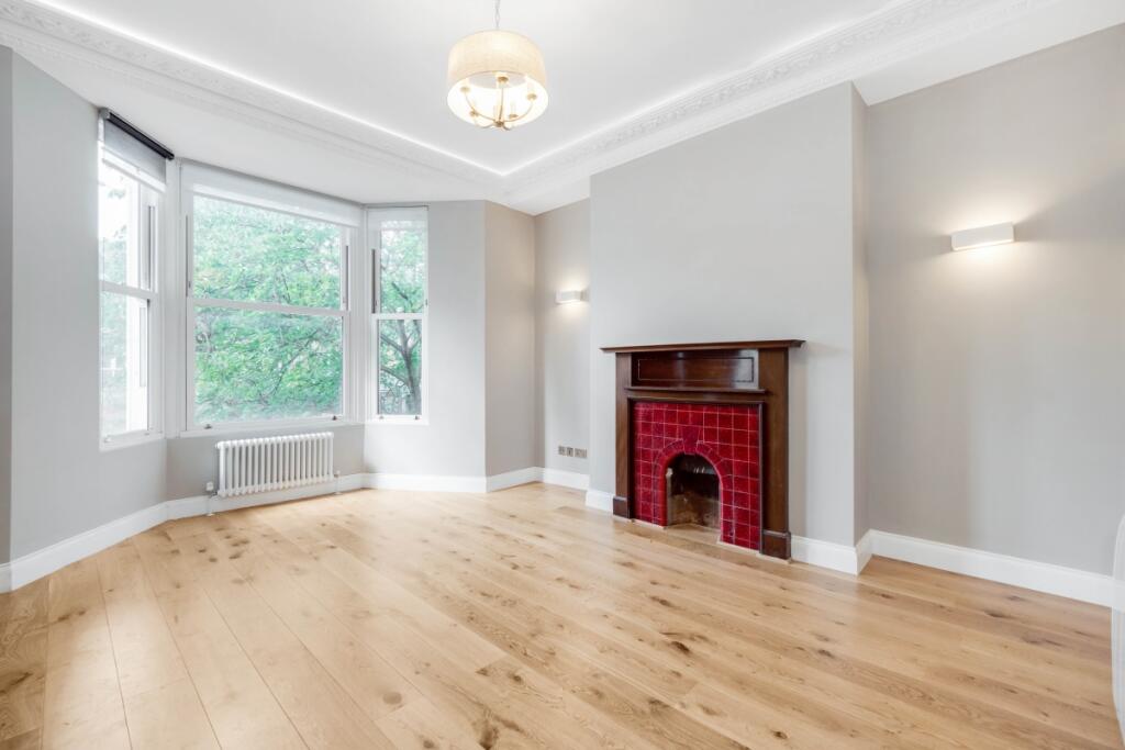 1 bed 1st Floor Flat for rent in London. From Kinleigh Folkard & Hayward - Sales - Hammersmith & Shepherds Bush