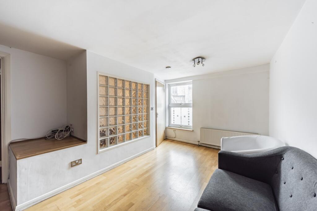 3 bed 1st Floor Flat for rent in London. From Kinleigh Folkard & Hayward - Sales - Hammersmith & Shepherds Bush 3 bed 1st Floor Flat for rent in London. From Kinleigh Folkard & Hayward - Sales - Hammersmith & Shepherds Bush
