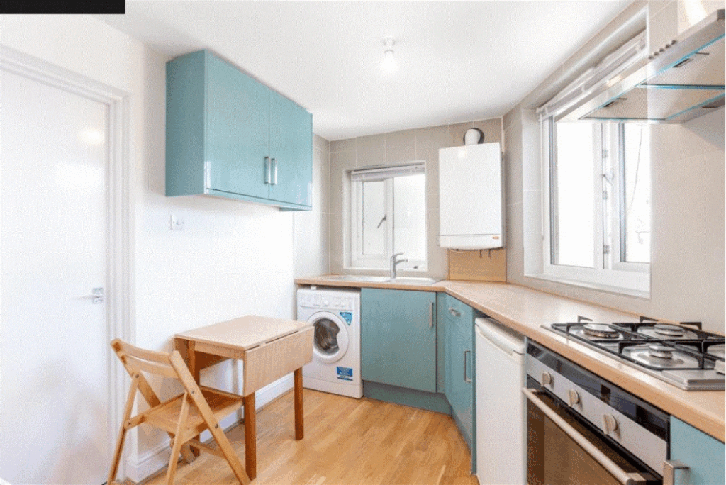 4 bed 1st Floor Flat for rent in London. From Kinleigh Folkard & Hayward - Sales - Hammersmith & Shepherds Bush