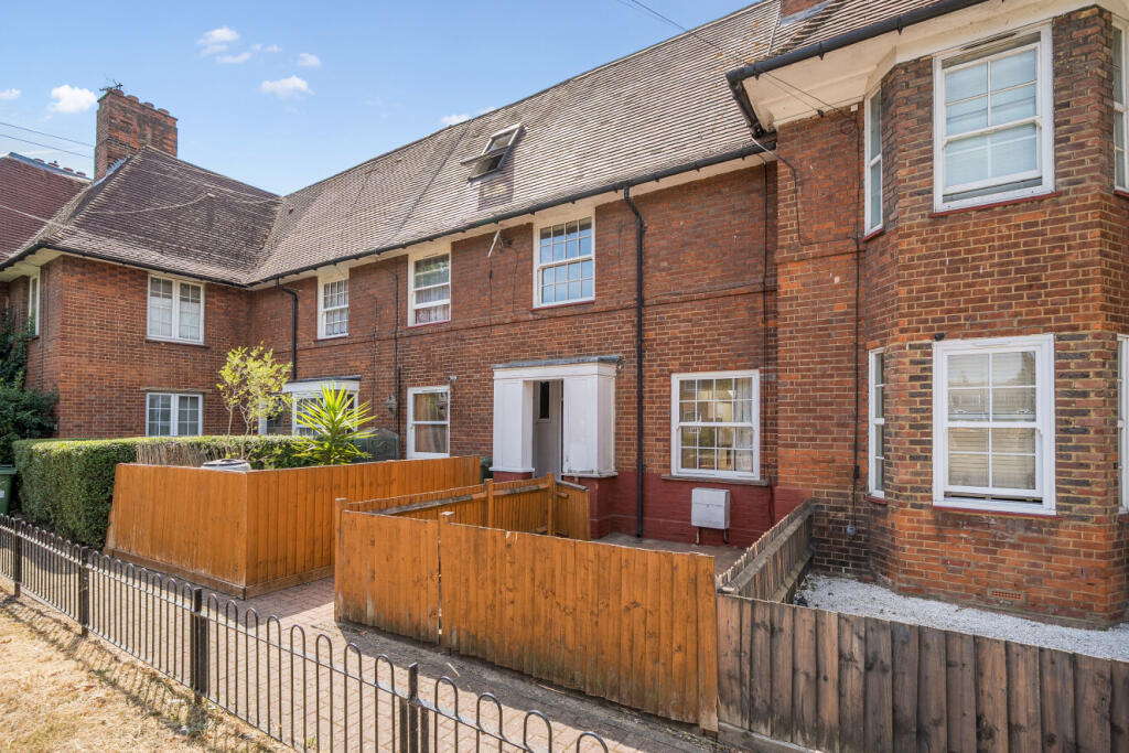 3 bed Mid Terraced House for rent in London. From Kinleigh Folkard & Hayward - Sales - Hammersmith & Shepherds Bush 3 bed Mid Terraced House for rent in London. From Kinleigh Folkard & Hayward - Sales - Hammersmith & Shepherds Bush