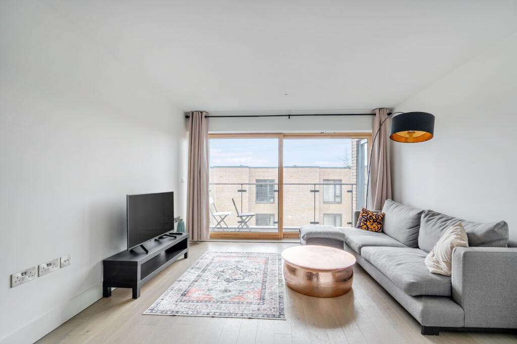 1 bed 1st Floor Flat for rent in London. From Kinleigh Folkard & Hayward - Sales - Hammersmith & Shepherds Bush