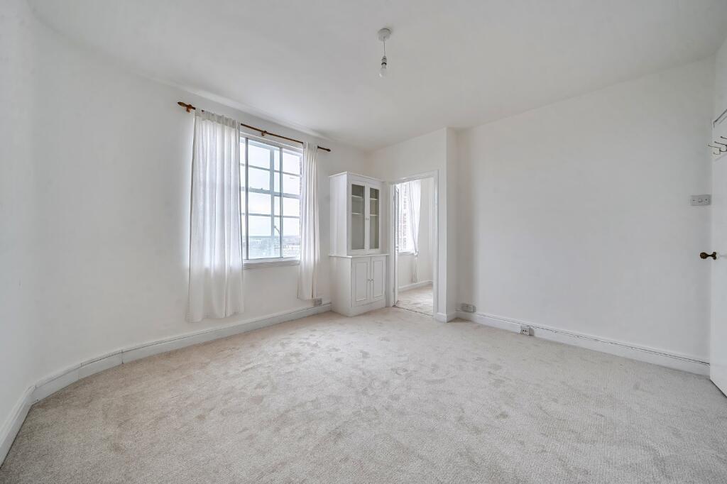 1 bed 1st Floor Flat for rent in Hammersmith. From Kinleigh Folkard & Hayward - Sales - Hammersmith & Shepherds Bush 1 bed 1st Floor Flat for rent in Hammersmith. From Kinleigh Folkard & Hayward - Sales - Hammersmith & Shepherds Bush
