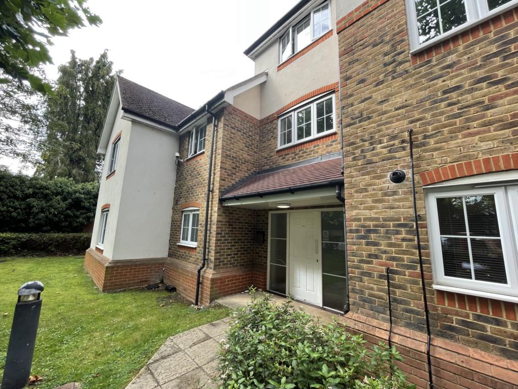 2 bed Apartment for rent in Egham. From Browns Estate Agents - Englefield Green