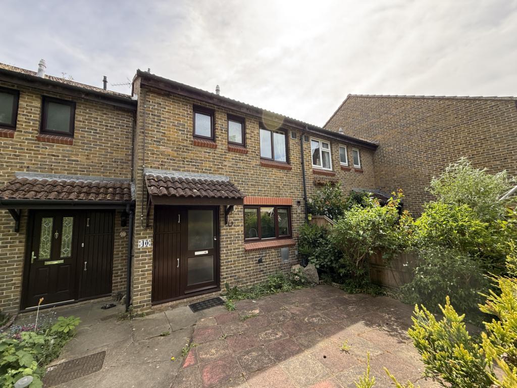 3 bed Mid Terraced House for rent in Egham. From Browns Estate Agents - Englefield Green