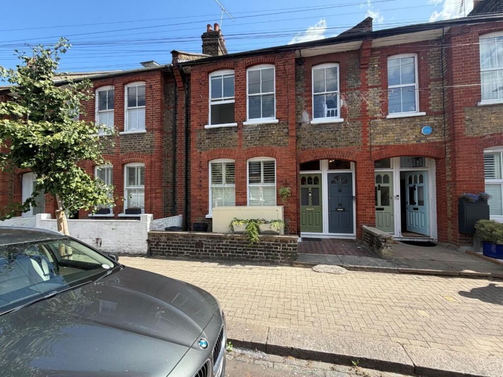 2 bed Annexe for rent in London. From Rolfe East - Ealing