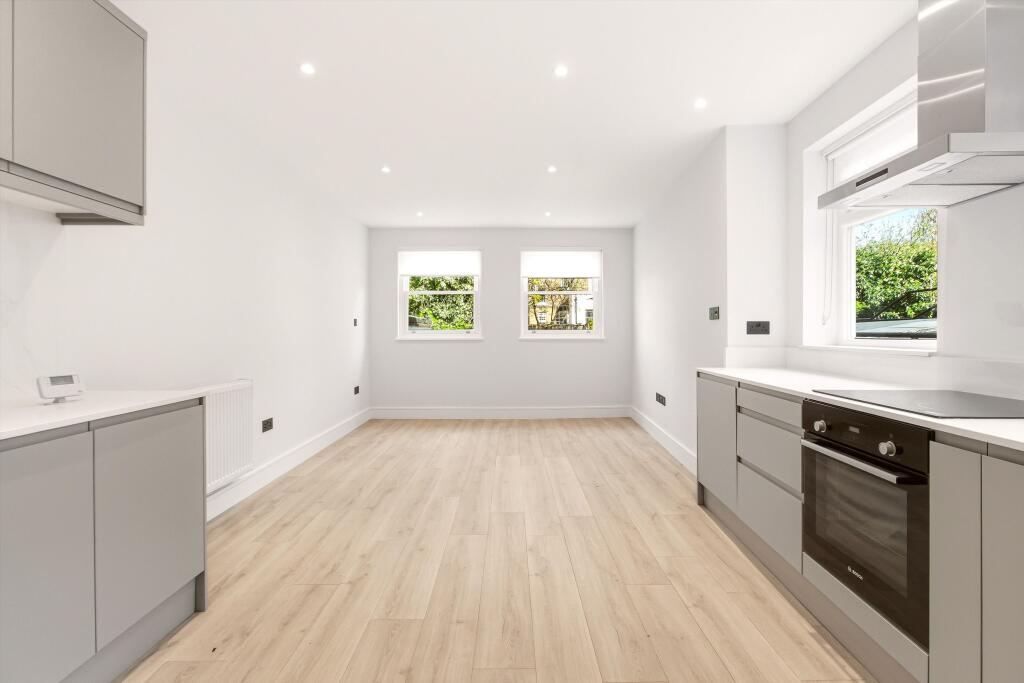 1 bed 1st Floor Flat for rent in London. From Knight Frank - Notting Hill