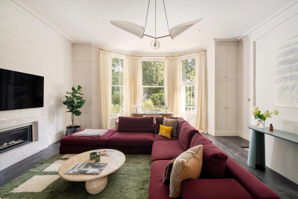 3 bed Annexe for rent in London. From Knight Frank - Notting Hill
