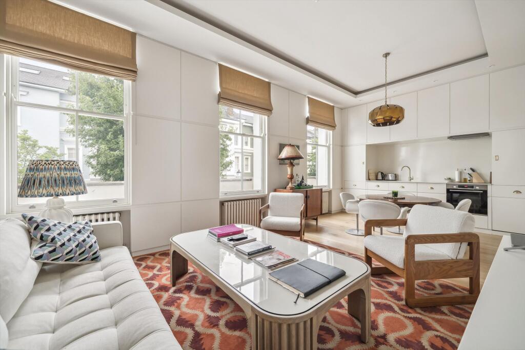 2 bed 1st Floor Flat for rent in London. From Knight Frank - Notting Hill