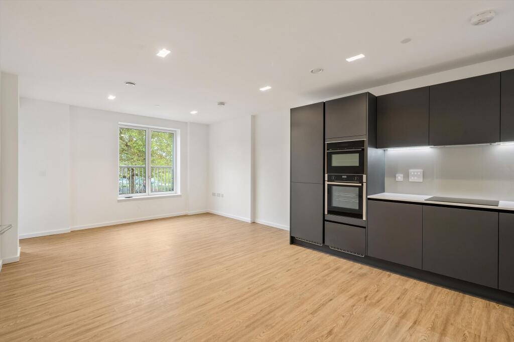 1 bed 1st Floor Flat for rent in London. From Knight Frank - Notting Hill
