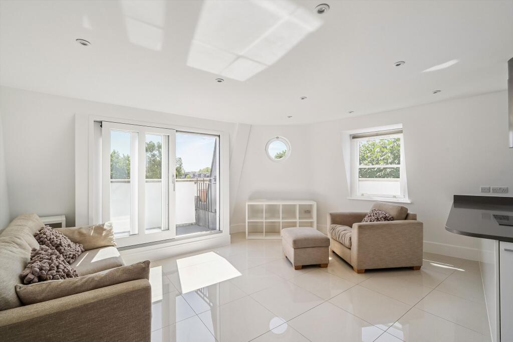 2 bed 1st Floor Flat for rent in Kensington. From Knight Frank - Notting Hill 2 bed 1st Floor Flat for rent in Kensington. From Knight Frank - Notting Hill