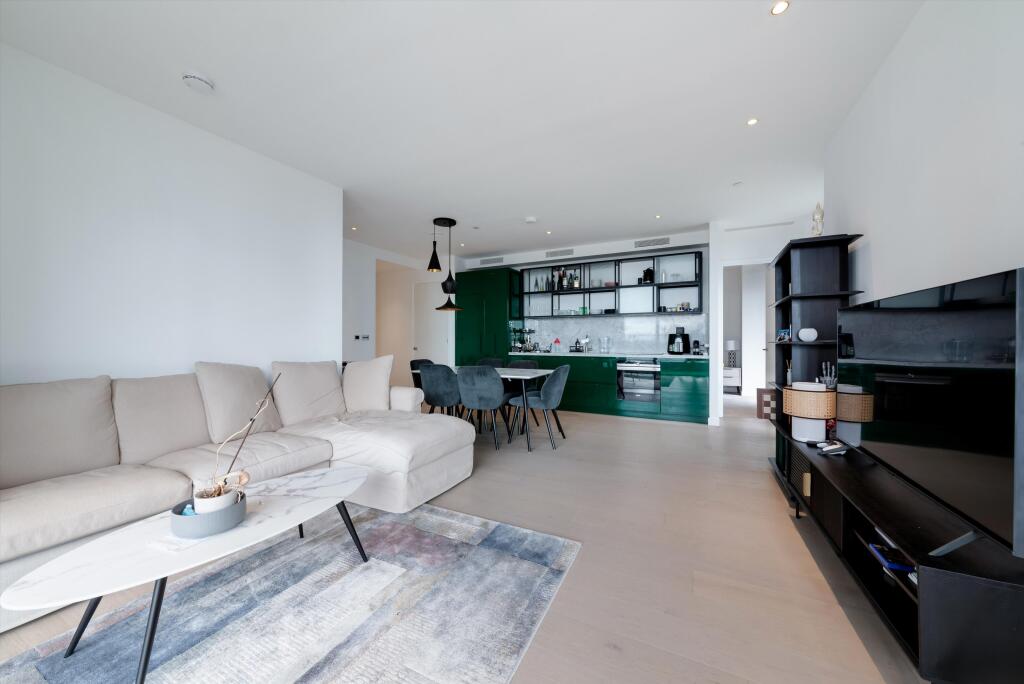 2 bed 1st Floor Flat for rent in Poplar. From Knight Frank - Lettings - Canary  Wharf