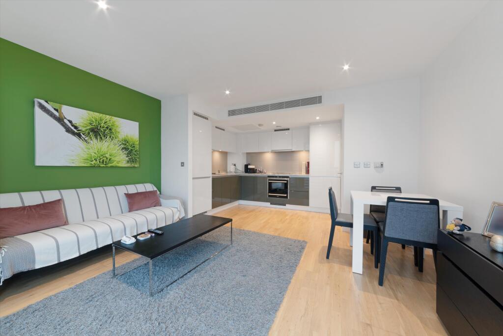 1 bed 1st Floor Flat for rent in London. From Knight Frank - Lettings - Canary  Wharf