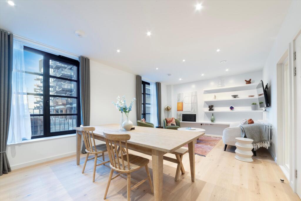 3 bed Town House for rent in Poplar. From Knight Frank - Lettings - Canary Wharf 3 bed Town House for rent in Poplar. From Knight Frank - Lettings - Canary Wharf