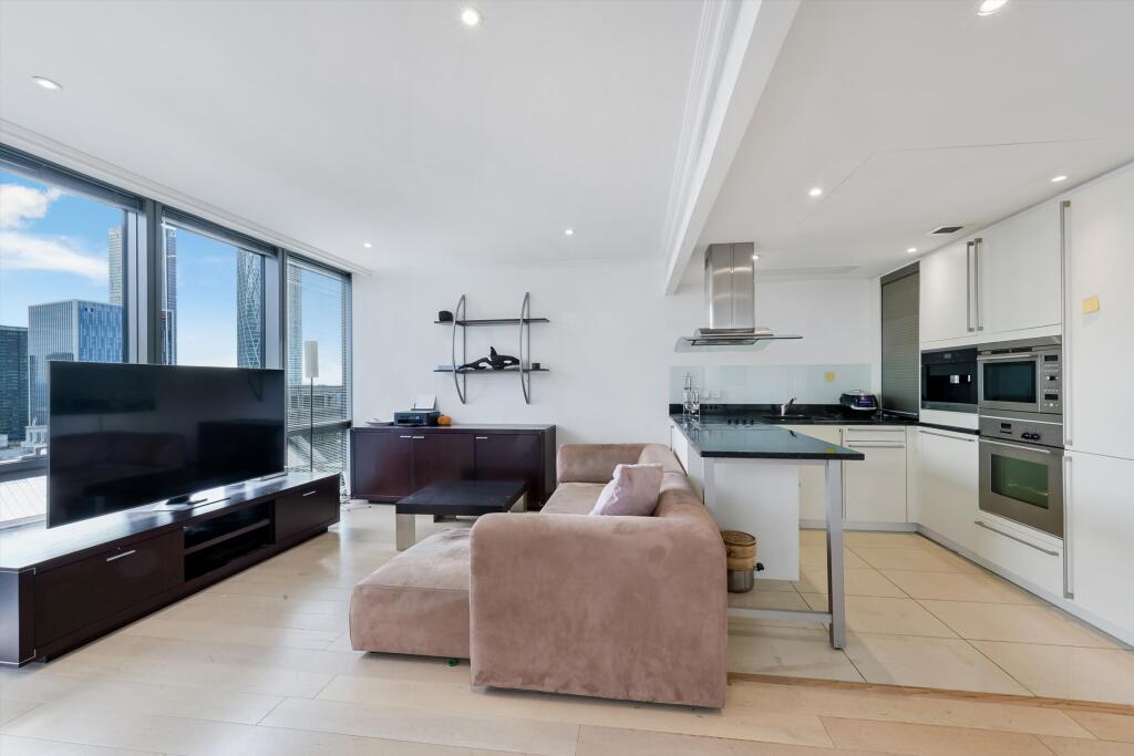 1 bed 1st Floor Flat for rent in London. From Knight Frank - Lettings - Canary  Wharf