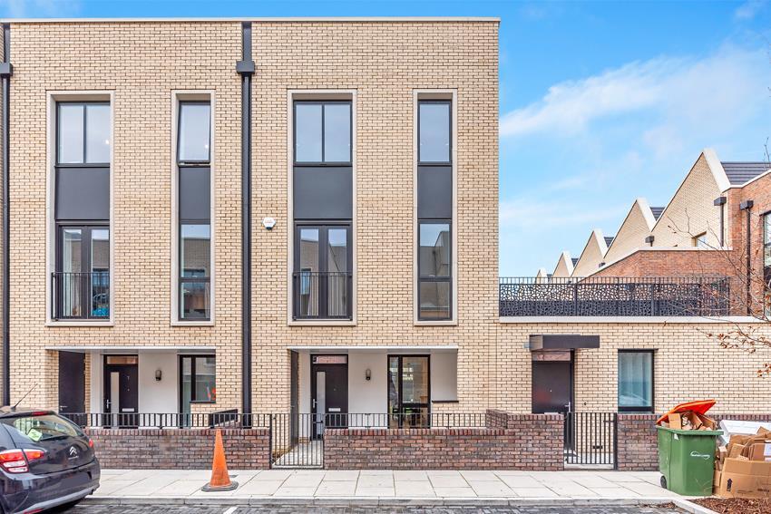 4 bed Town House for rent in . From Knight Frank - Lettings - Canary Wharf 4 bed Town House for rent in . From Knight Frank - Lettings - Canary Wharf
