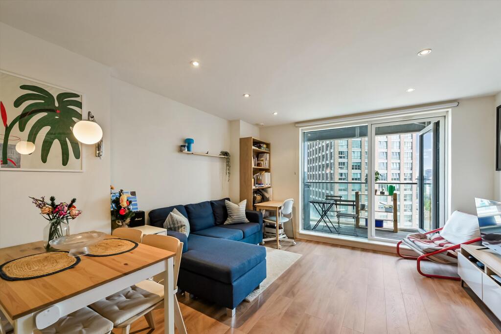 1 bed 1st Floor Flat for rent in Poplar. From Knight Frank - Lettings - Canary  Wharf