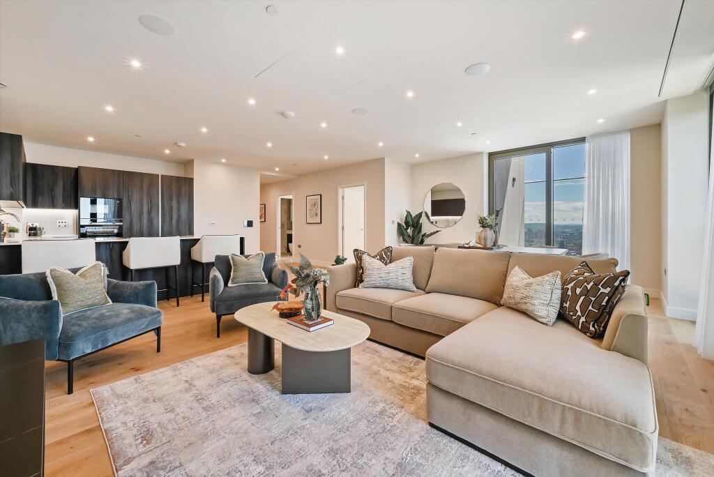 3 bed 1st Floor Flat for rent in West Ham. From Knight Frank - Lettings - Canary Wharf 3 bed 1st Floor Flat for rent in West Ham. From Knight Frank - Lettings - Canary Wharf