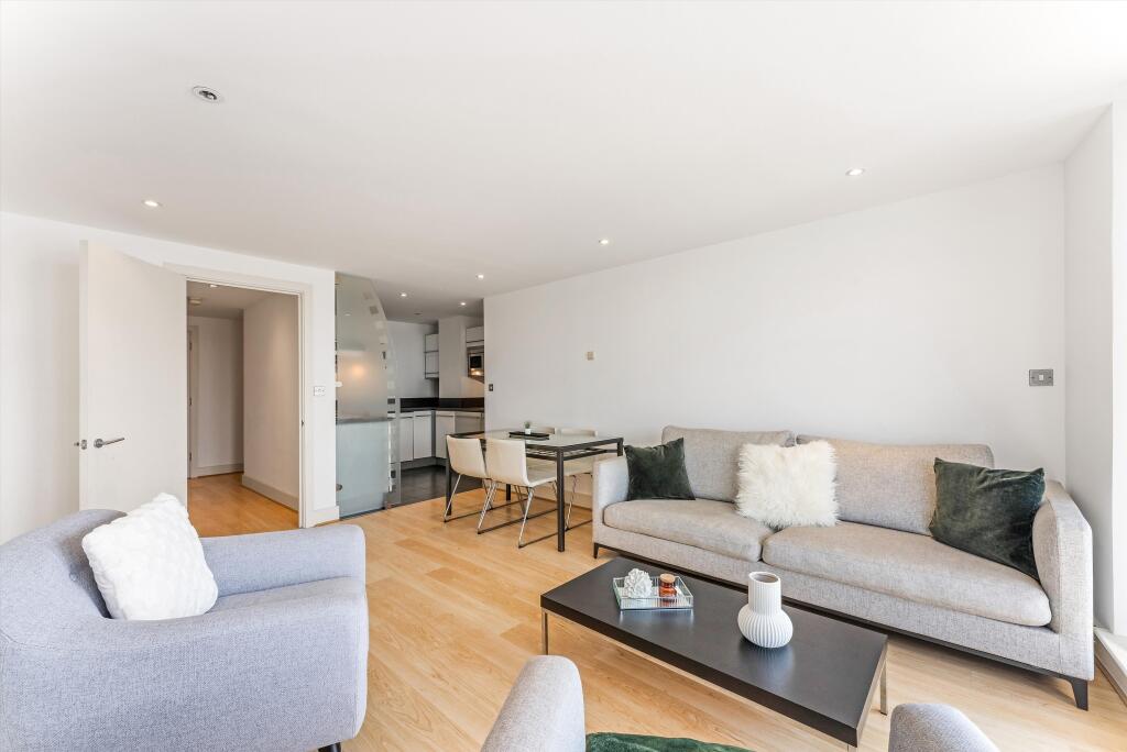 2 bed 1st Floor Flat for rent in Poplar. From Knight Frank - Lettings - Canary  Wharf