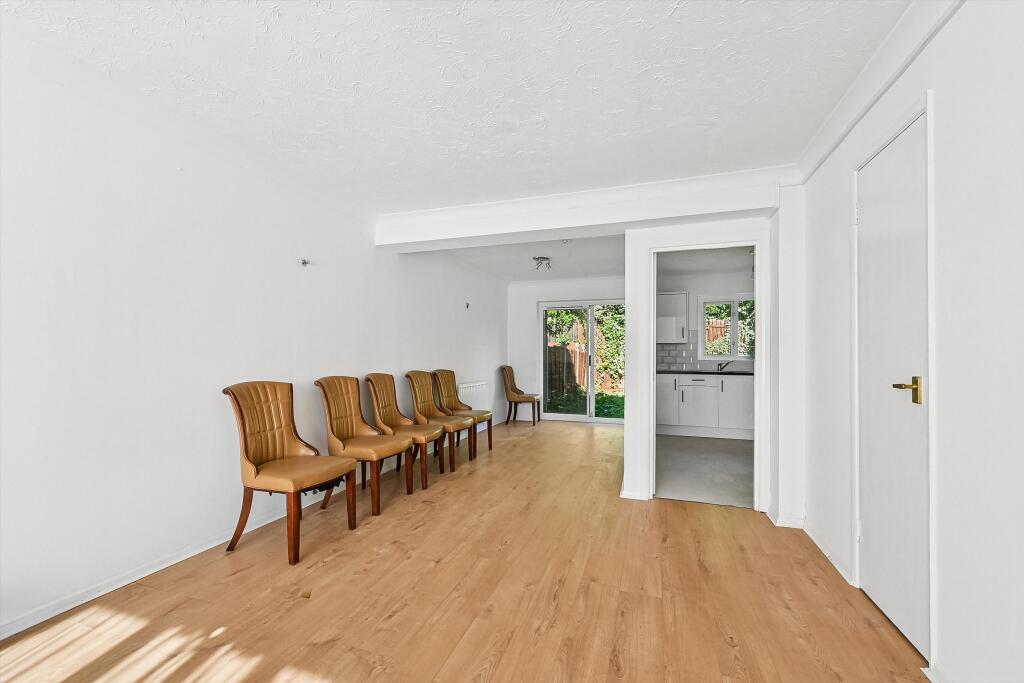 3 bed Mid Terraced House for rent in London. From Knight Frank - Lettings - Canary  Wharf