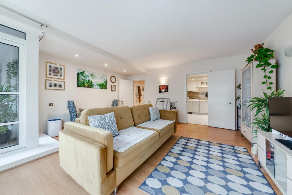 2 bed 1st Floor Flat for rent in London. From Knight Frank - Lettings - Canary Wharf 2 bed 1st Floor Flat for rent in London. From Knight Frank - Lettings - Canary Wharf