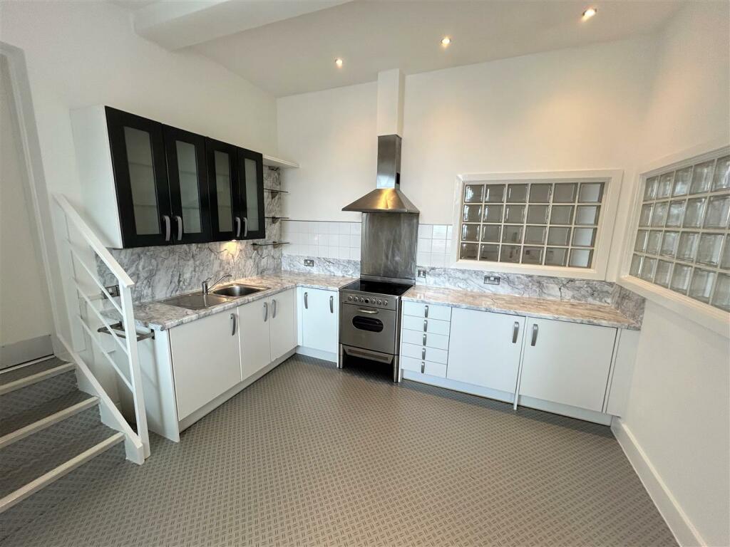 1 bed Apartment for rent in Blackheath. From Scriven & Co - Quinton