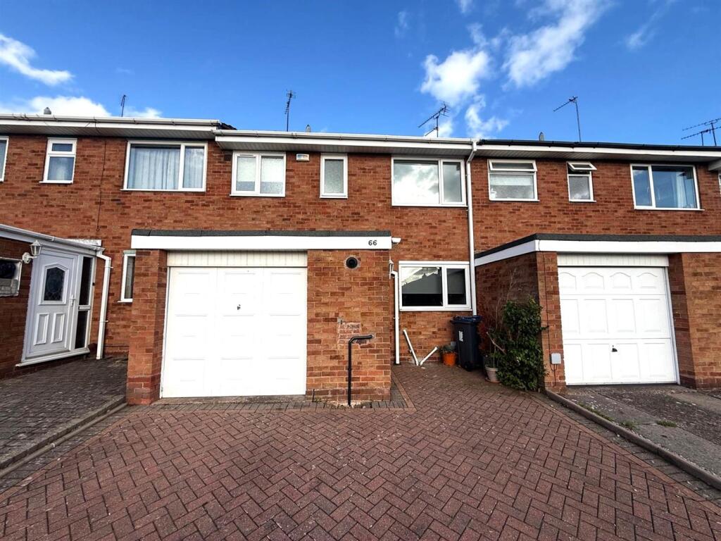 3 bed Mid Terraced House for rent in Blackheath. From Scriven & Co - Quinton 3 bed Mid Terraced House for rent in Blackheath. From Scriven & Co - Quinton