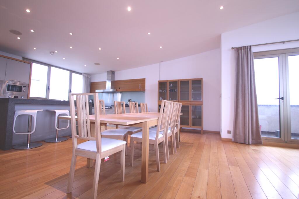 3 bed Penthouse for rent in Glasgow. From Slater Hogg & Howison Lettings - Glasgow 3 bed Penthouse for rent in Glasgow. From Slater Hogg & Howison Lettings - Glasgow