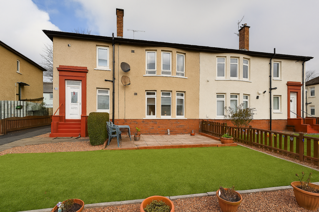 2 bed 1st Floor Flat for rent in Stepps. From Slater Hogg & Howison Lettings - West End 2 bed 1st Floor Flat for rent in Stepps. From Slater Hogg & Howison Lettings - West End