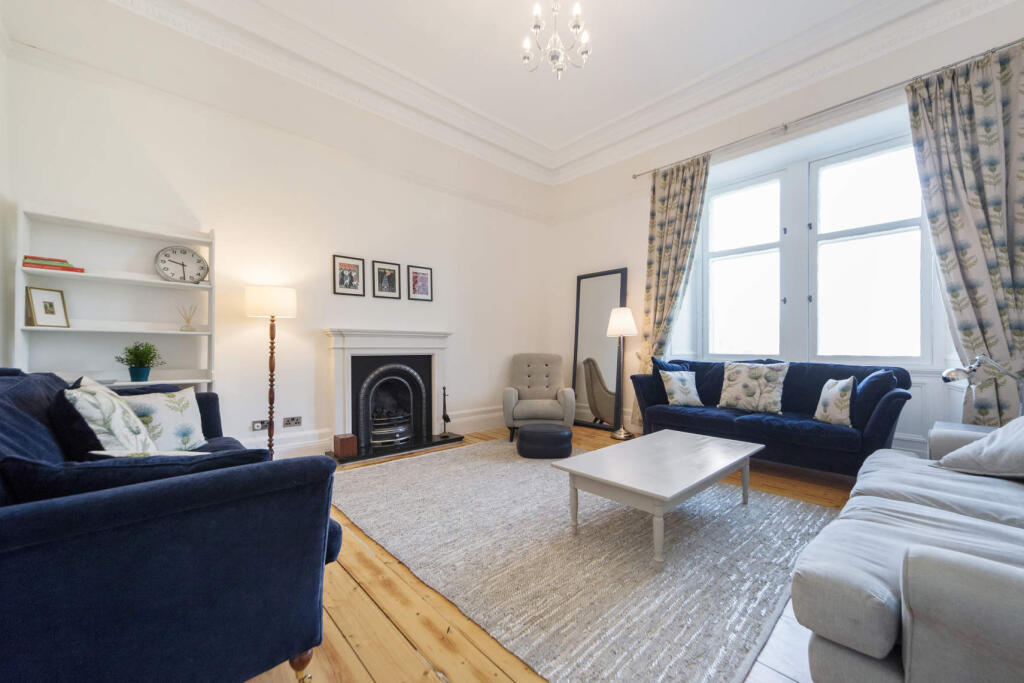 3 bed 1st Floor Flat for rent in Glasgow. From Slater Hogg & Howison Lettings - West End 3 bed 1st Floor Flat for rent in Glasgow. From Slater Hogg & Howison Lettings - West End