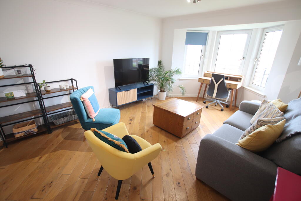 2 bed 1st Floor Flat for rent in Renfrew. From Slater Hogg & Howison Lettings - West End 2 bed 1st Floor Flat for rent in Renfrew. From Slater Hogg & Howison Lettings - West End