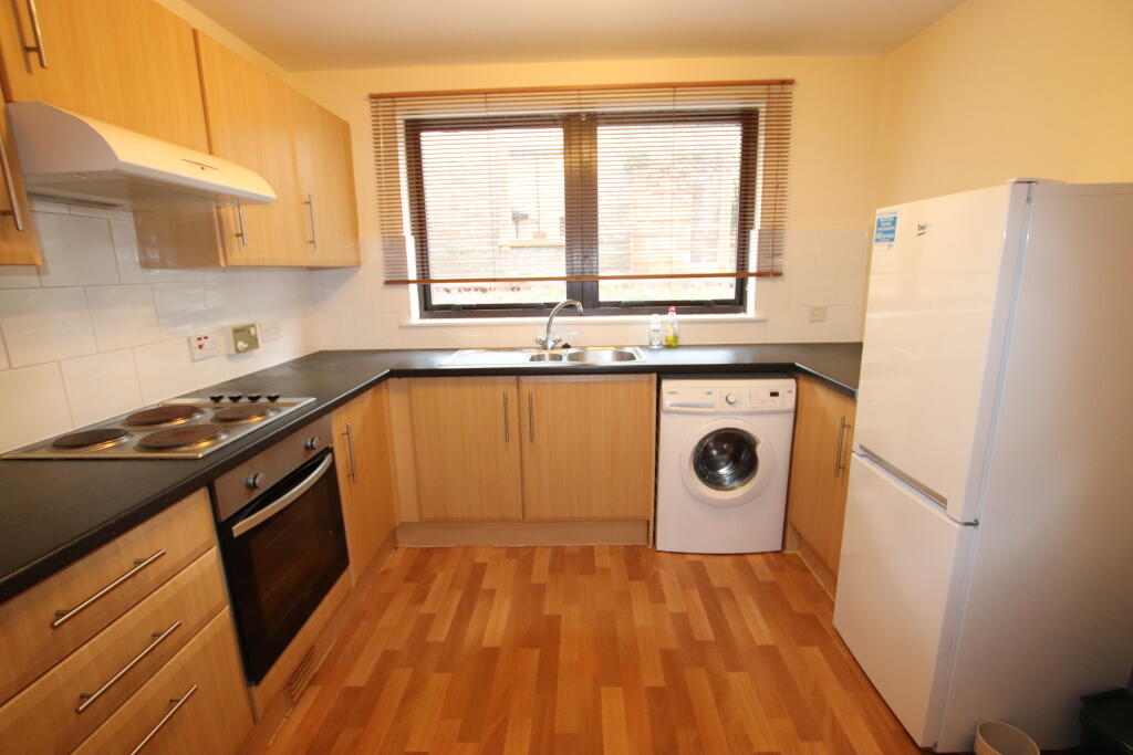 2 bed 1st Floor Flat for rent in Kingoodie. From Slater Hogg & Howison Lettings - Dundee