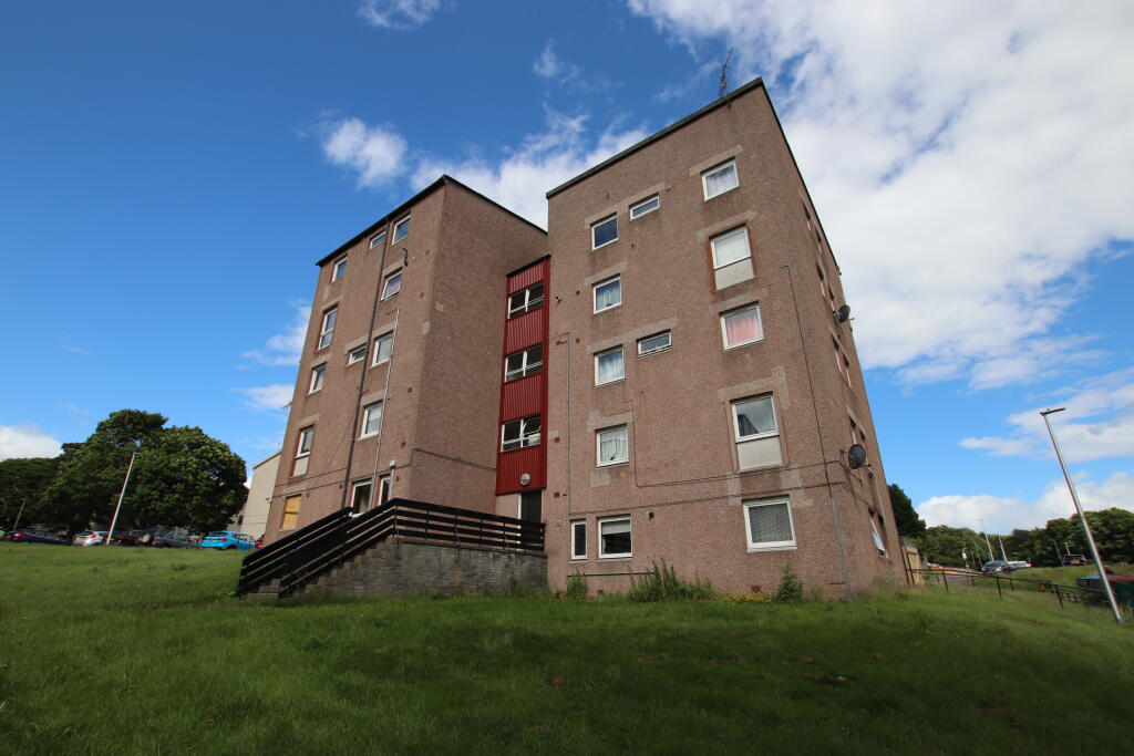 2 bed 1st Floor Flat for rent in Kingoodie. From Slater Hogg & Howison Lettings - Dundee 2 bed 1st Floor Flat for rent in Kingoodie. From Slater Hogg & Howison Lettings - Dundee