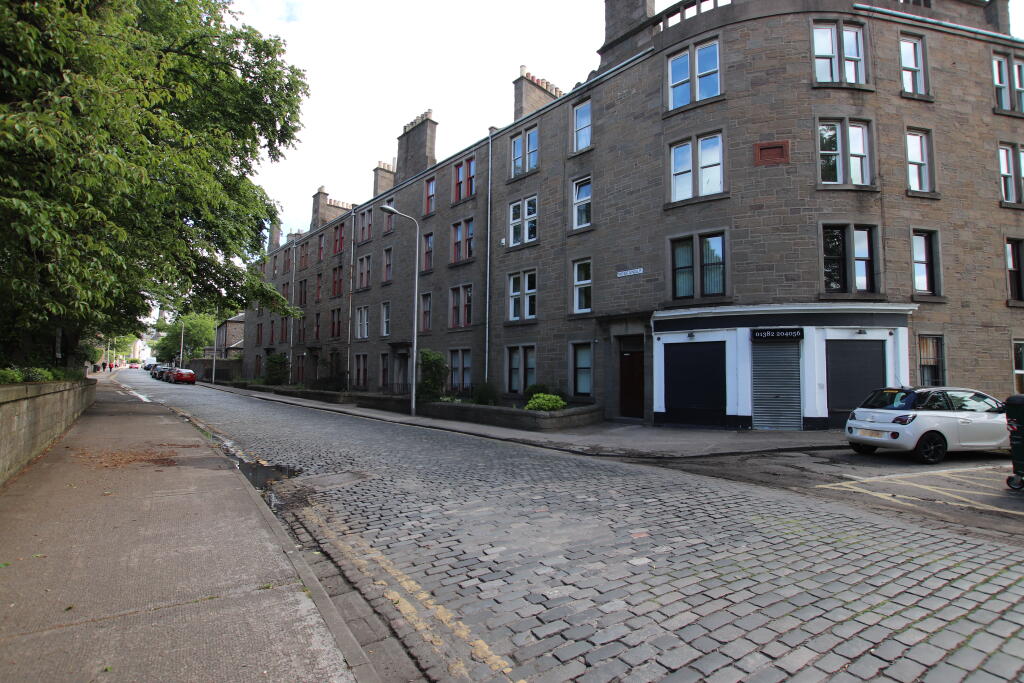 2 bed 1st Floor Flat for rent in Dundee. From Slater Hogg & Howison Lettings - Dundee
