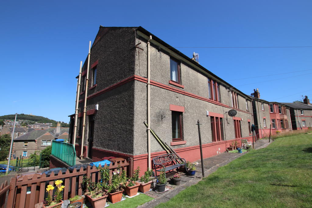 2 bed 1st Floor Flat for rent in Kingoodie. From Slater Hogg & Howison Lettings - Dundee