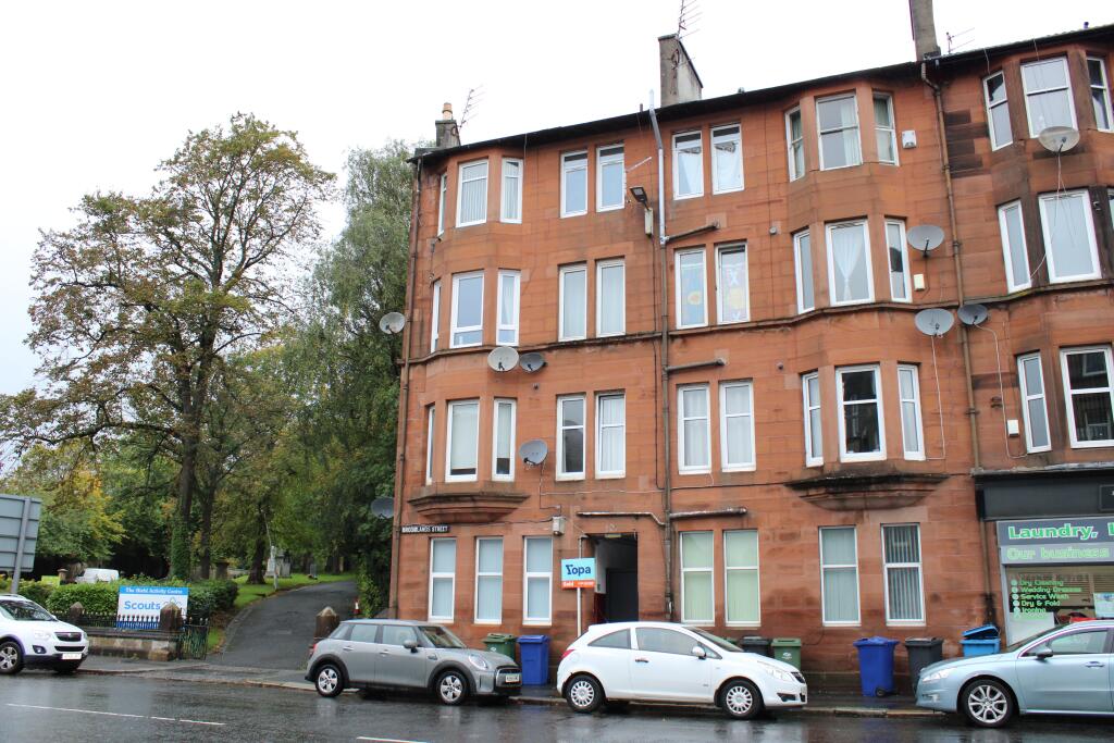 3 bed 1st Floor Flat for rent in Paisley. From Slater Hogg & Howison Lettings - Paisley