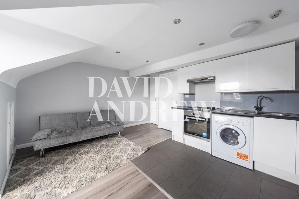 1 bed 1st Floor Flat for rent in London. From David Andrew - London - Holloway Road