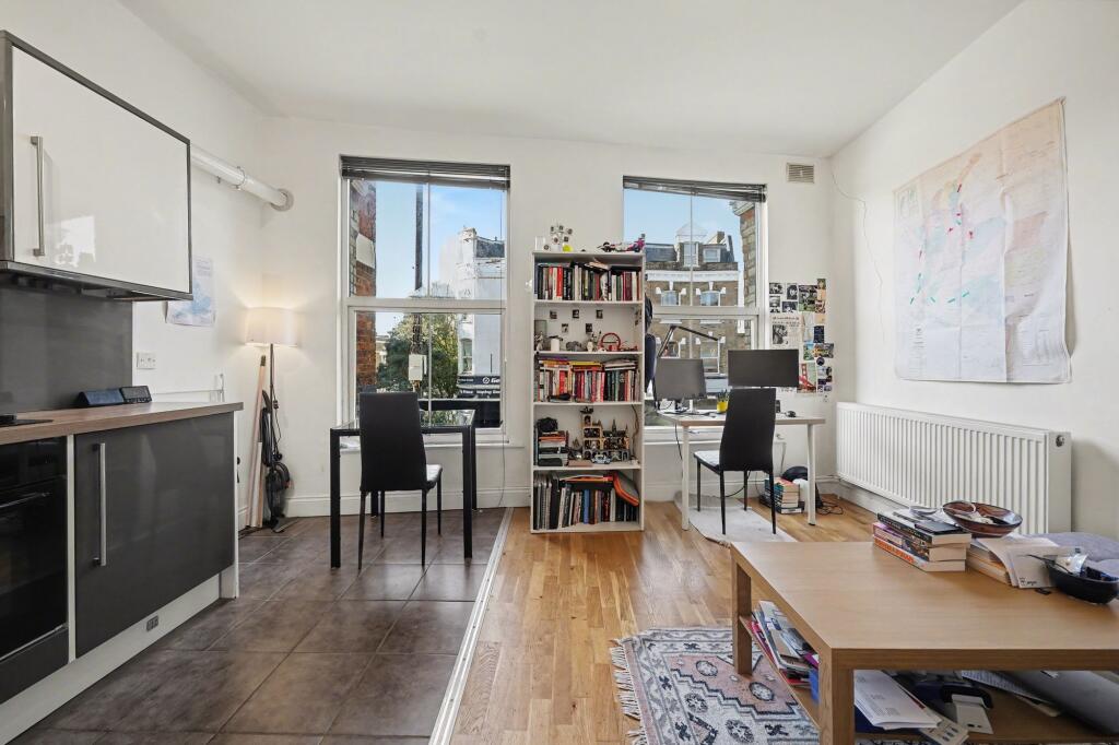 1 bed 1st Floor Flat for rent in London. From David Andrew - London - Holloway Road